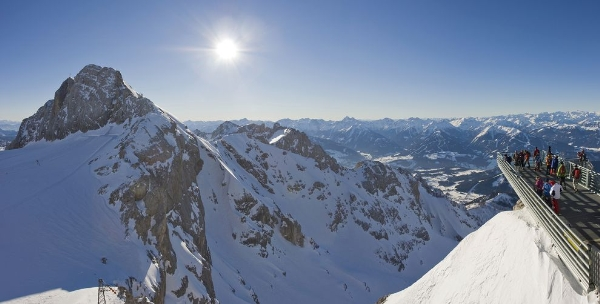 Duong tren khong Dachstein